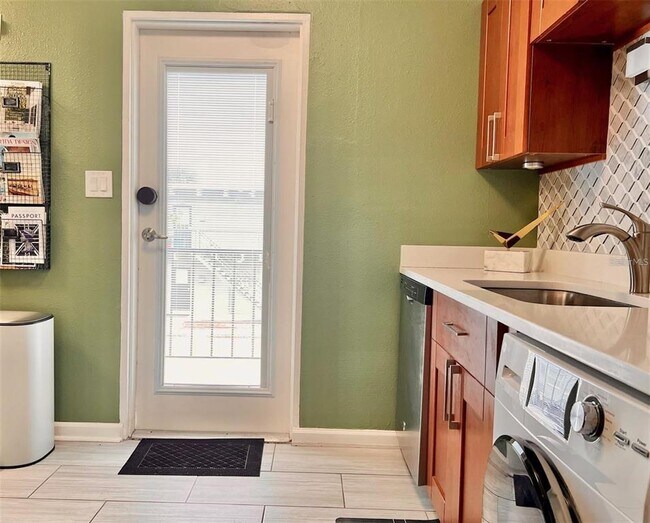 Building Photo - 151 N Orlando Ave