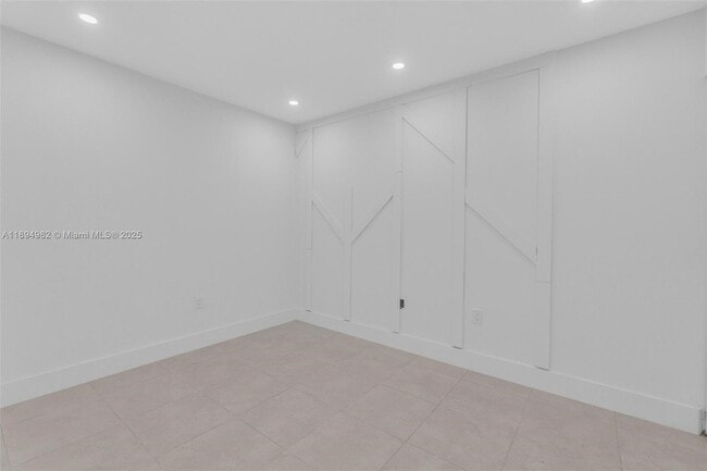 Building Photo - 508 NW 11th St