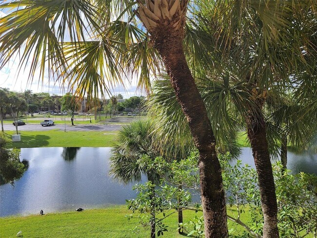 Building Photo - 3341 NW 47th Terrace