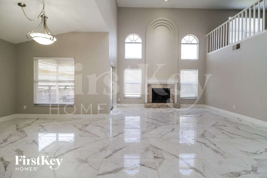 Building Photo - 518 Whittingham Pl