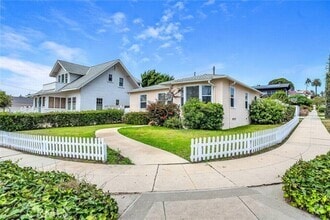 Building Photo - 962 W Paseo Del Mar