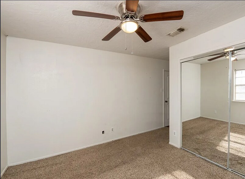 Master Bedroom - 3226 North St