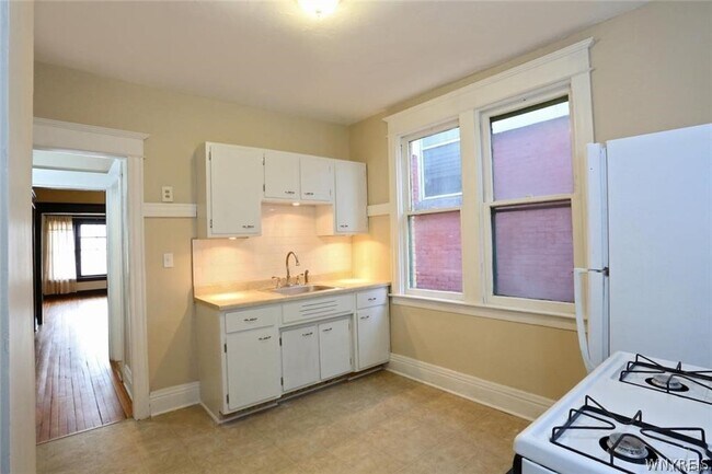 Building Photo - 475 Prospect Ave