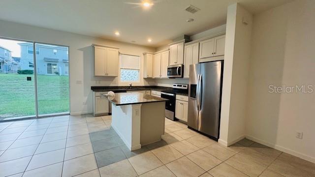 Building Photo - 1128 Lakeshore Breeze Pl