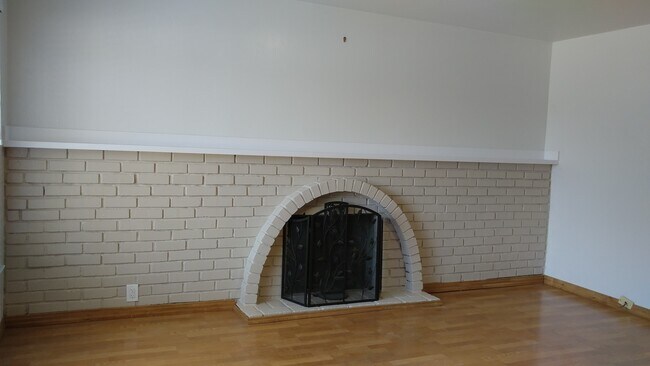 Building Photo - AMAZING Updated 3 Bedroom/2 Bath Home in Good School Area! - BERRYESSA
