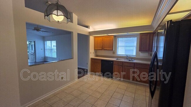 Building Photo - 1731 Wakefield Dr
