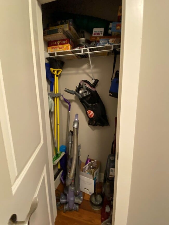 Building Photo - FENCED BACKYARD! BONUS ROOM/OFFICE! SAFE ROOM! THREE CAR GARAGE