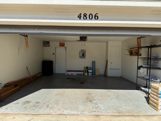 Building Photo - 4806 Silver Leaf Ct