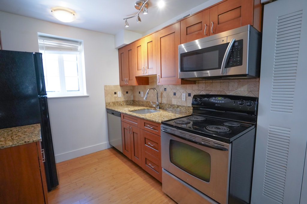 Building Photo - 613 Westgate Ave