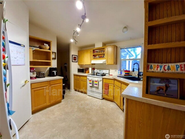 Building Photo - 9110 144th St Ct NW