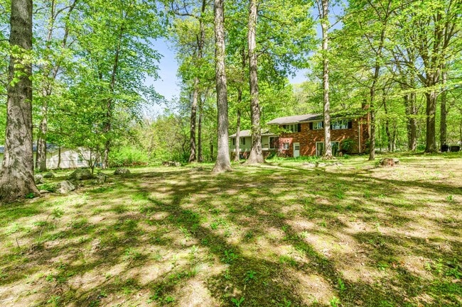 Building Photo - 5518 Woodlyn Rd