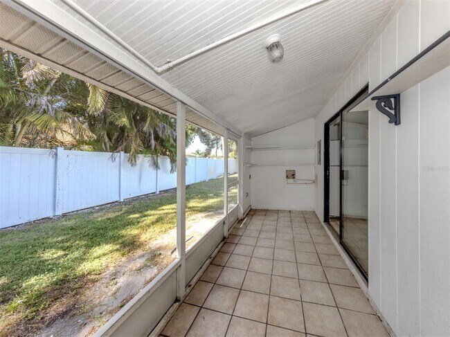 Building Photo - 662 Substation Rd