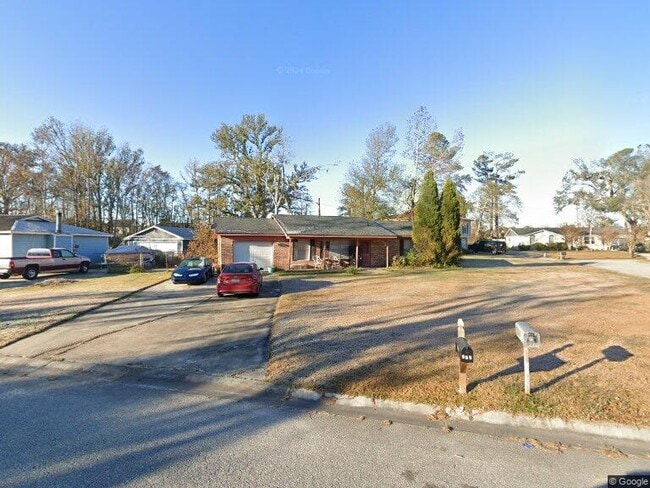 Building Photo - 206 Columbia Dr