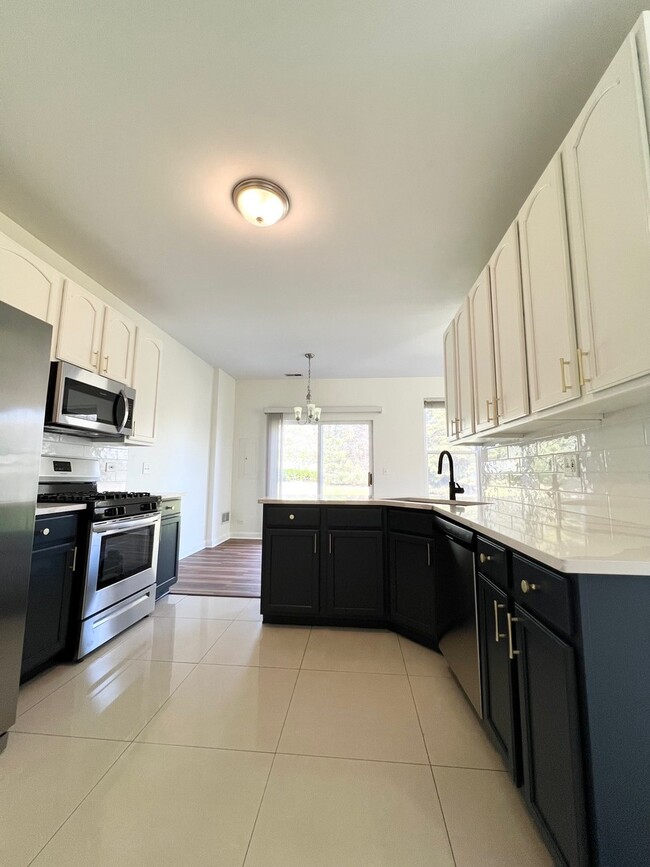 Building Photo - 601 Blackstone Ct