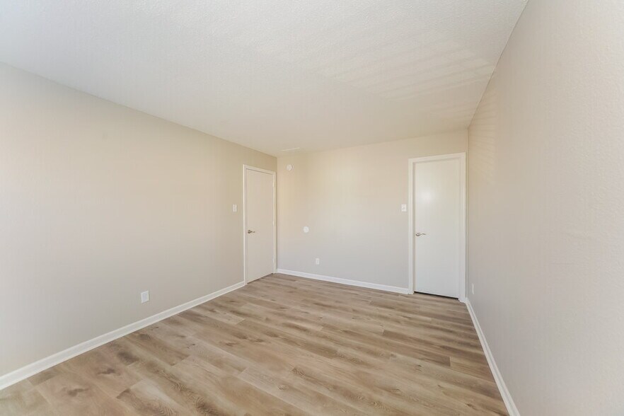 Building Photo - 333 Sunburst Ln