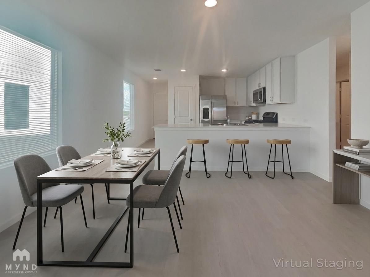 Building Photo - 10607 Aqueduct Crk