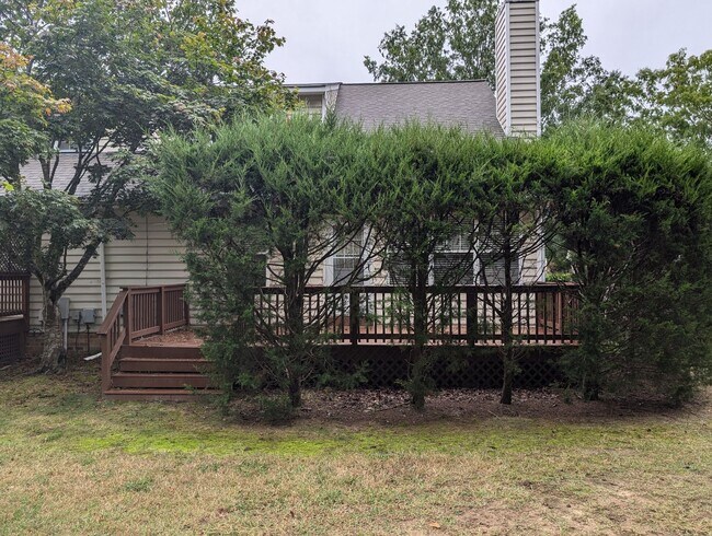 Building Photo - Spacious Home in Longhill Gate