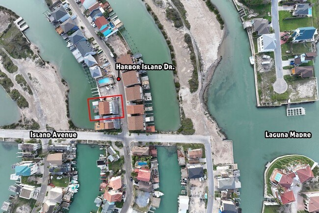 Building Photo - 1313 Harbor Island Dr