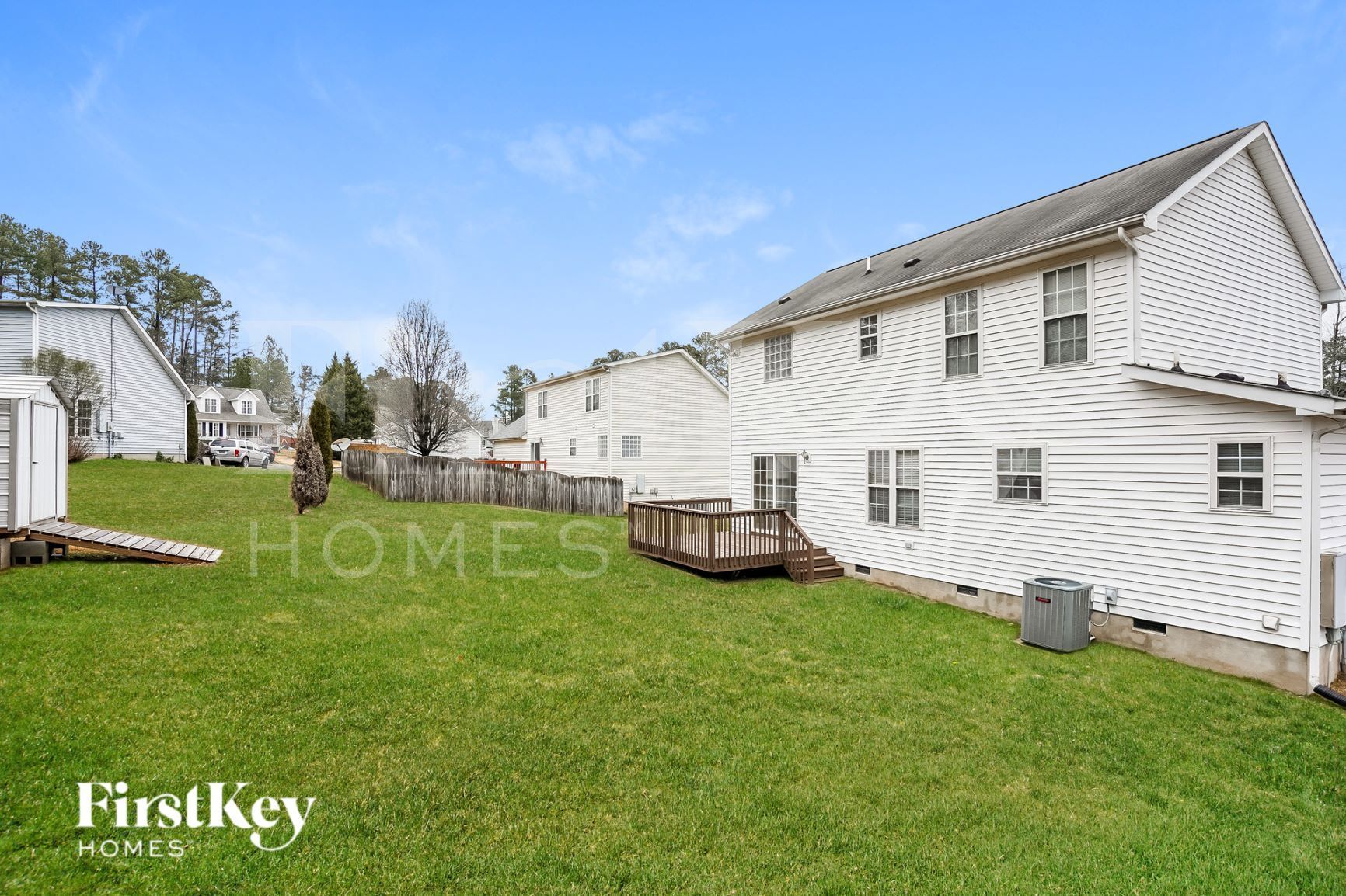 Building Photo - 809 Hounds Chase Dr