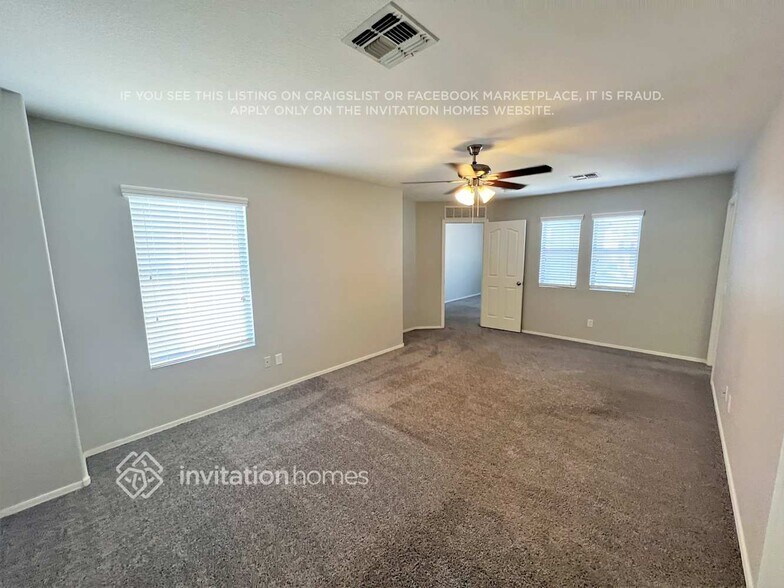 Building Photo - 618 N 112th Dr