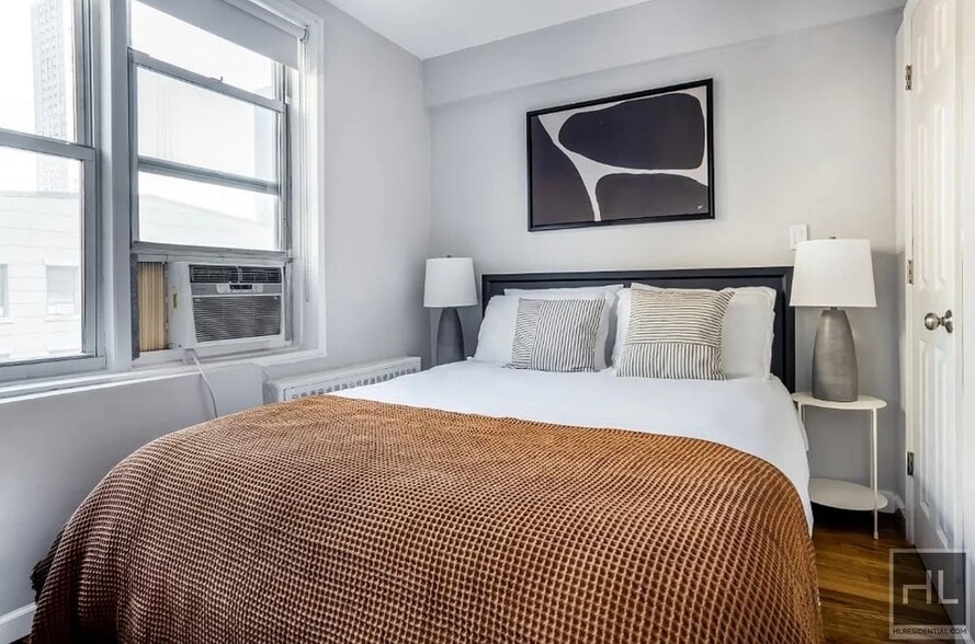 Building Photo - East 58th Street