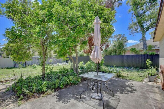 Building Photo - Stylish 3/2 + Office or Flex Space with Luxury Finishes & Spacious Open Layout
