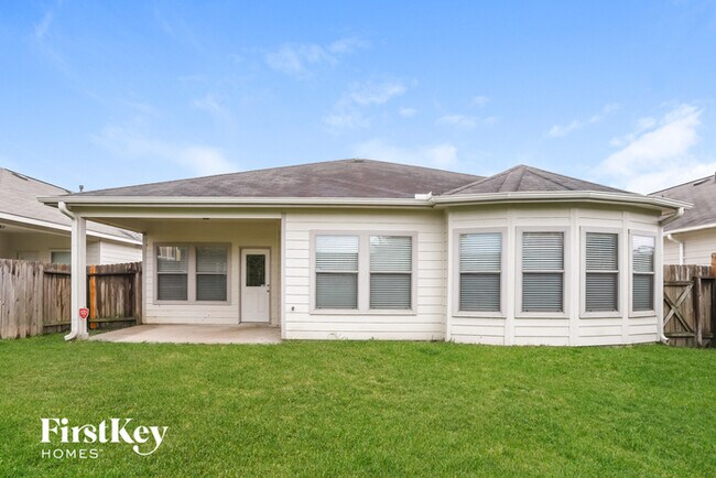 Building Photo - 24230 Courtland Oaks St