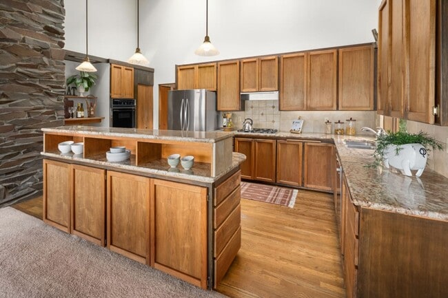 Building Photo - 4Bd/2.25Ba Bellevue House