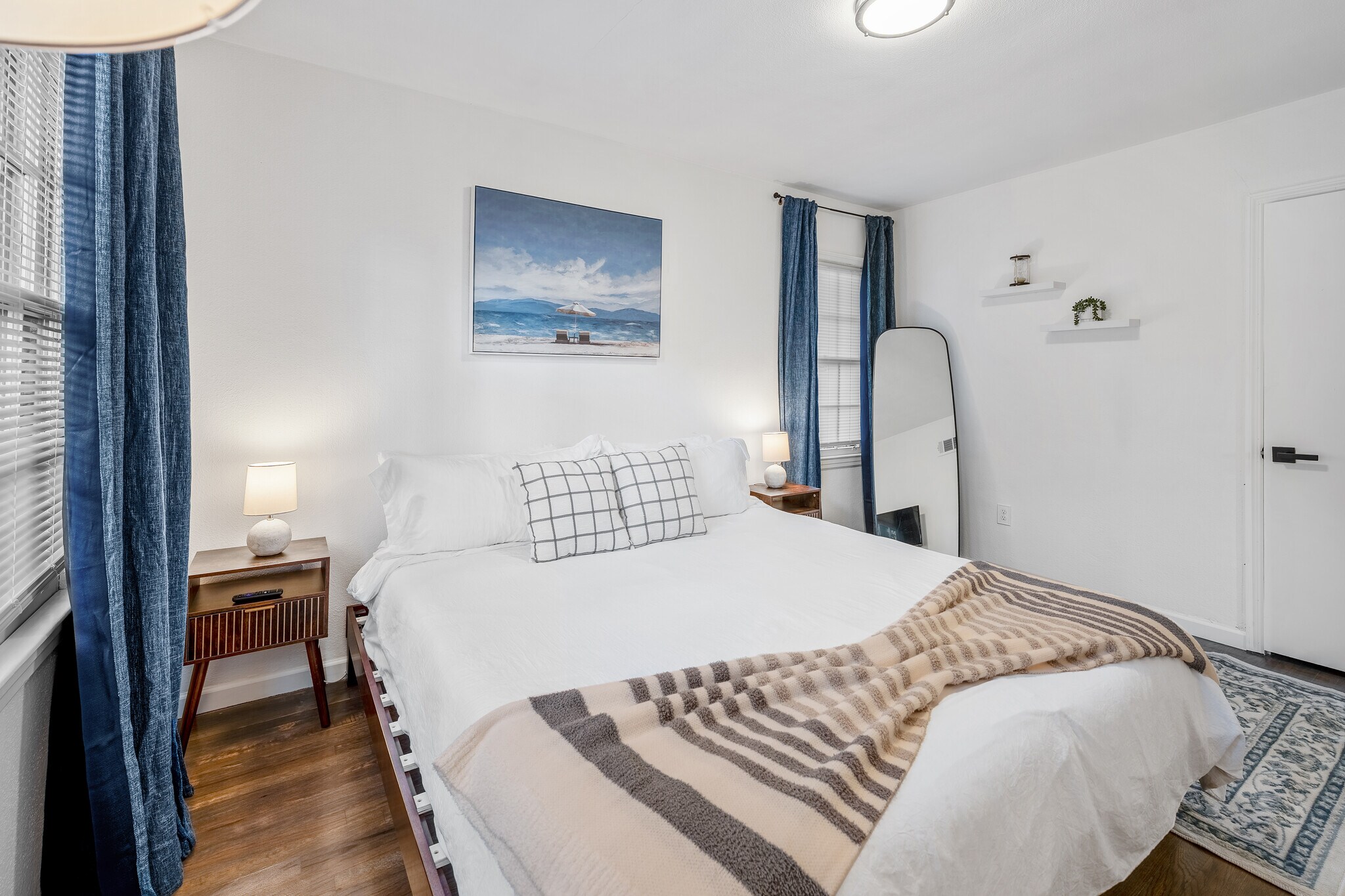 Building Photo - 1464 E 41st St