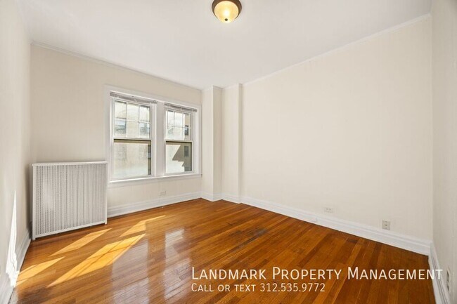 Building Photo - 5464 S Cornell Ave