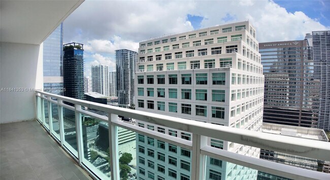 Building Photo - 950 Brickell Bay Dr