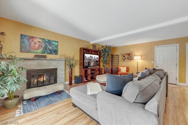 Building Photo - 3225 Mountain Spring Rd