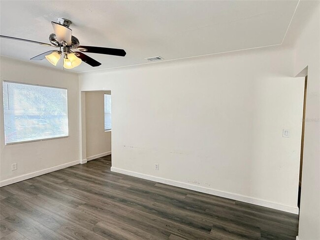 Building Photo - 1543 43rd St S