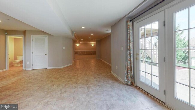 Building Photo - 13011 Firestone Ct