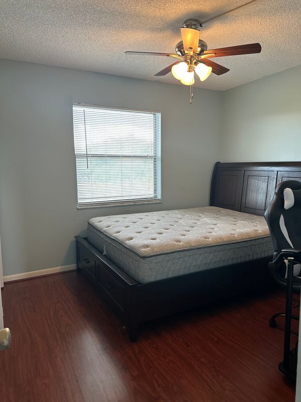 Building Photo - 9355 SW 8th St