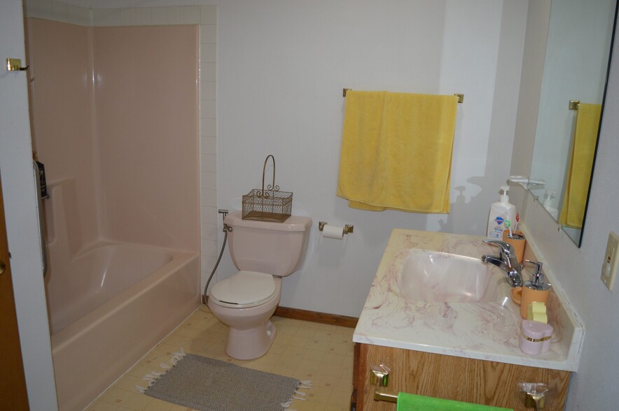 Building Photo - 5212 Rustling Oaks Ln
