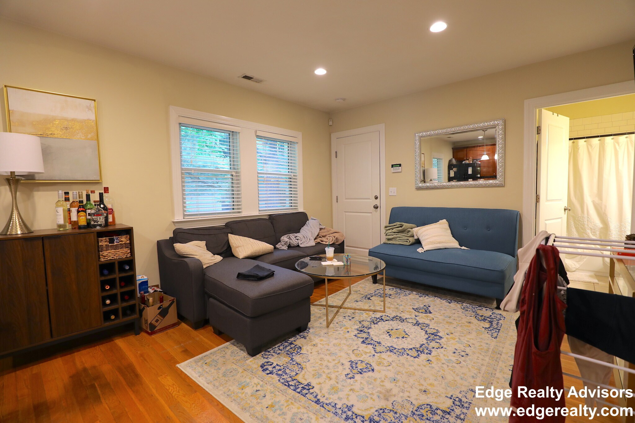 Building Photo - 62 Dunboy St