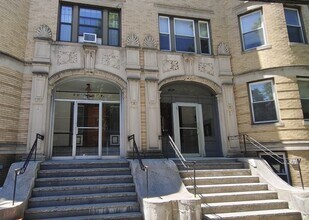 Building Photo - 4 Fuller St