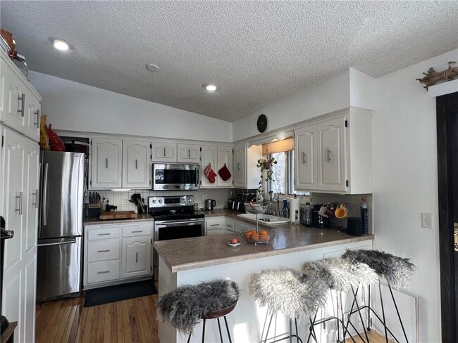 Building Photo - 520 Lake Summit Ct