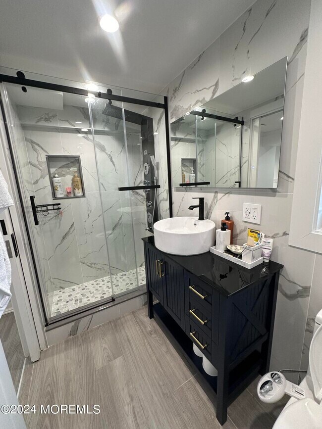 Building Photo - 46 Hilltop Rd