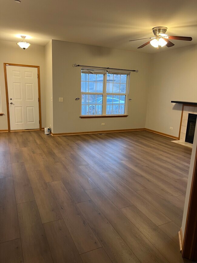 Building Photo - 102 Louie Ln