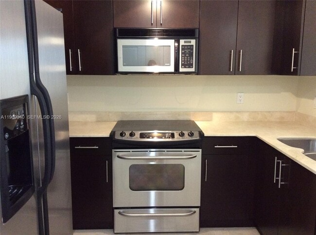 Building Photo - 10 Aragon Ave