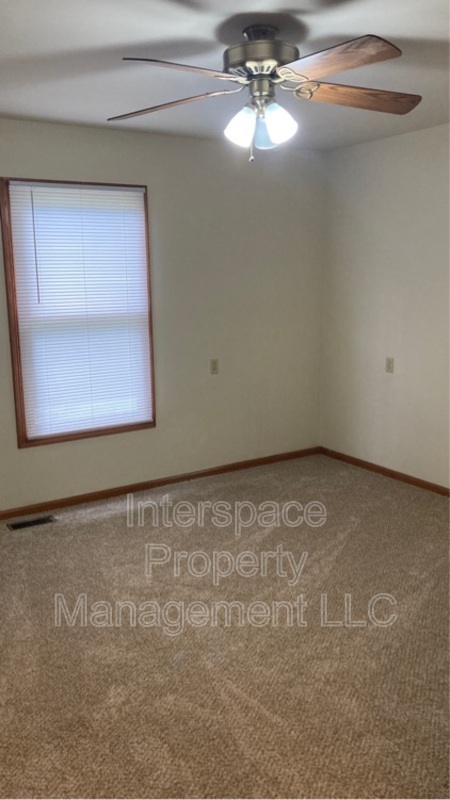 Building Photo - 145 Liberty Ln