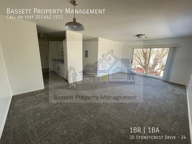 Building Photo - 30 Stoneycrest Dr