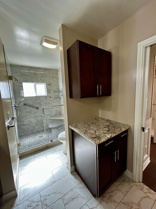 Building Photo - A home that has all the best of California Living!