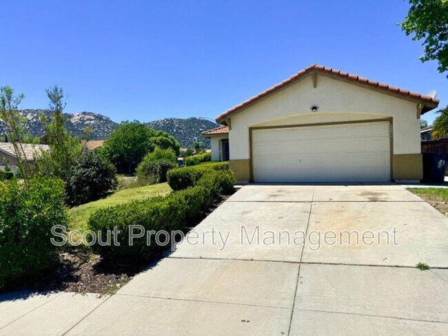 Building Photo - 45369 Tejon Ct