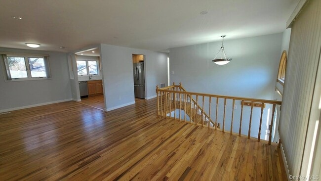 Building Photo - 4 Willow St