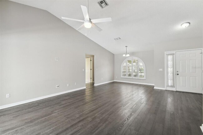 Building Photo - 3034 Ellington Way