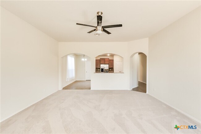 Building Photo - 9611 Adeel Dr