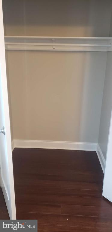 Building Photo - 1103 Morse St NE